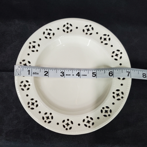 Leedsware Pierced Classical Creamware Berry Basket & Base - Picture 10 of 14